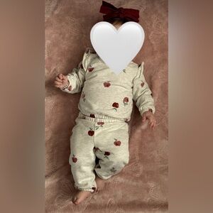 Carters Baby 2 Pc set